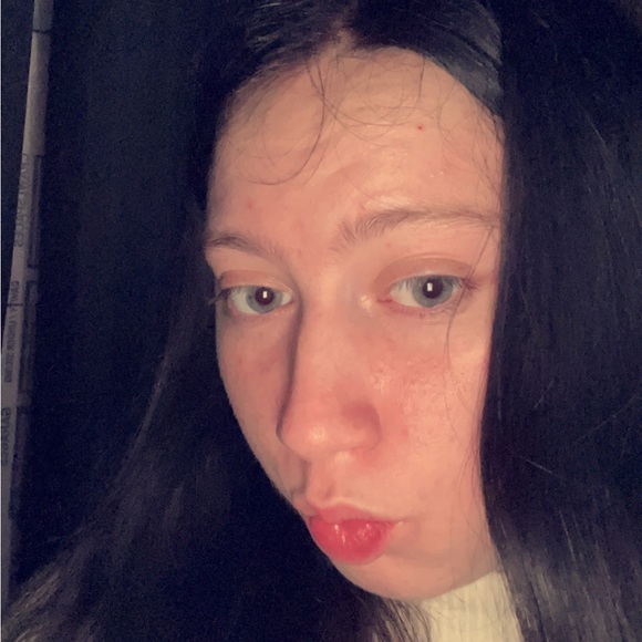 Meet your Posher, Haleigh - Picture 2 of 2